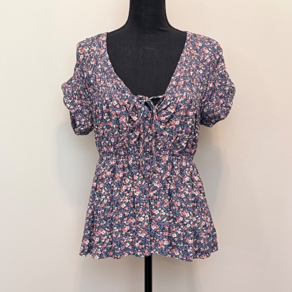Lucky‎ Brand Womens S Blue Ditsy Floral Smocked Babydoll Top Short Sleeve V-Neck